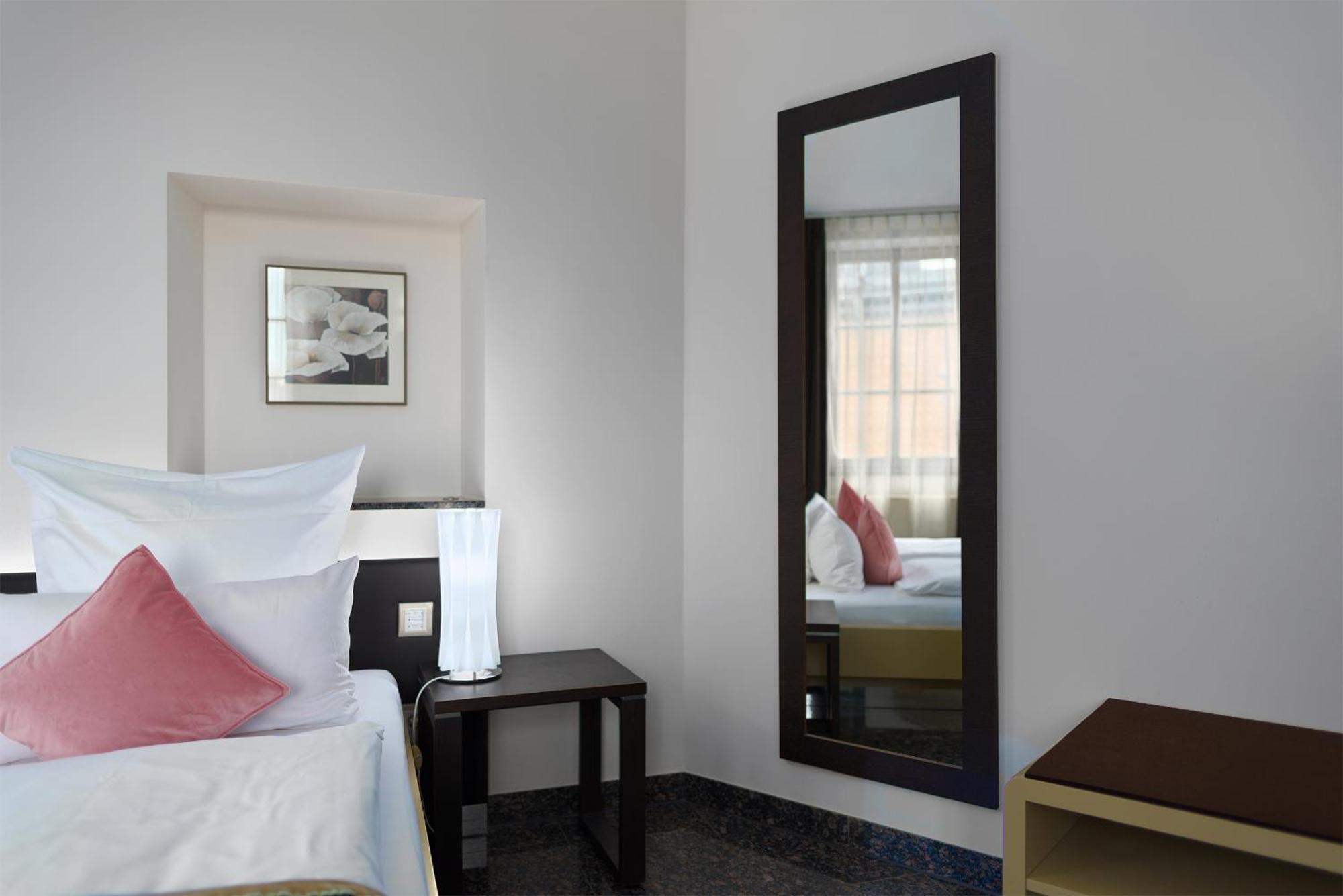 Trip Inn Kaiser Hotel & Restaurant Heidelberg-Шрисхайм Экстерьер фото