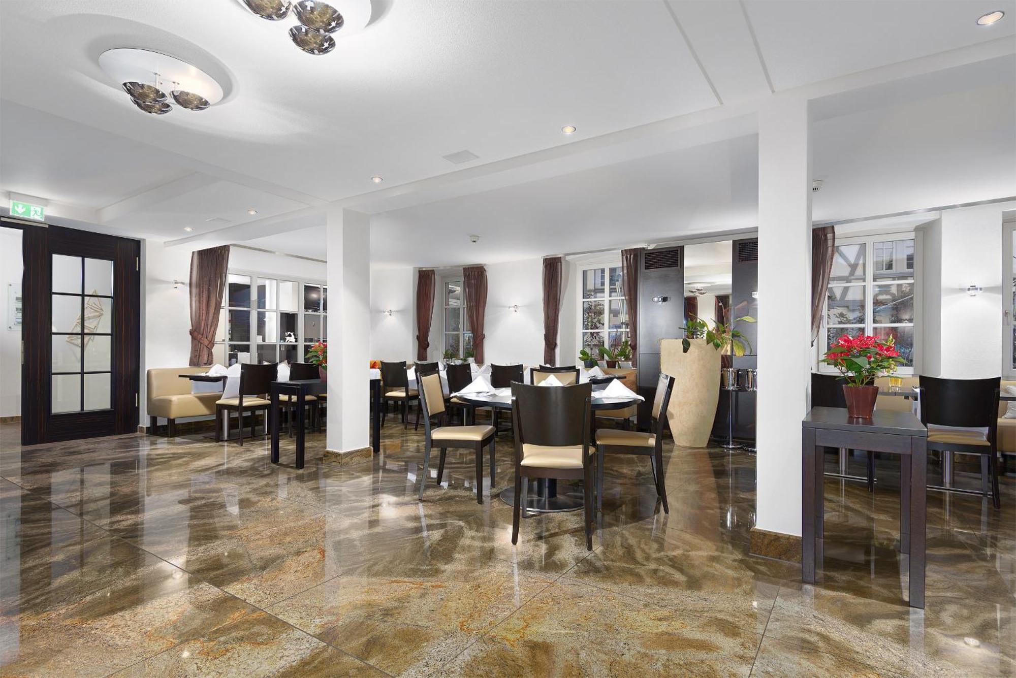 Trip Inn Kaiser Hotel & Restaurant Heidelberg-Шрисхайм Экстерьер фото